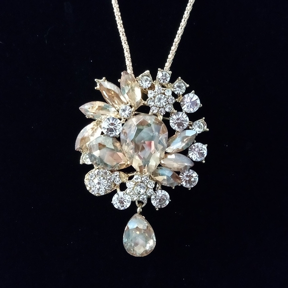 🆕 Champagne Rhinestone Necklace - Picture 3 of 7